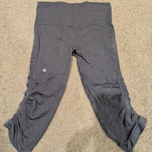 Lululemon In The Flow Cropped leggings
